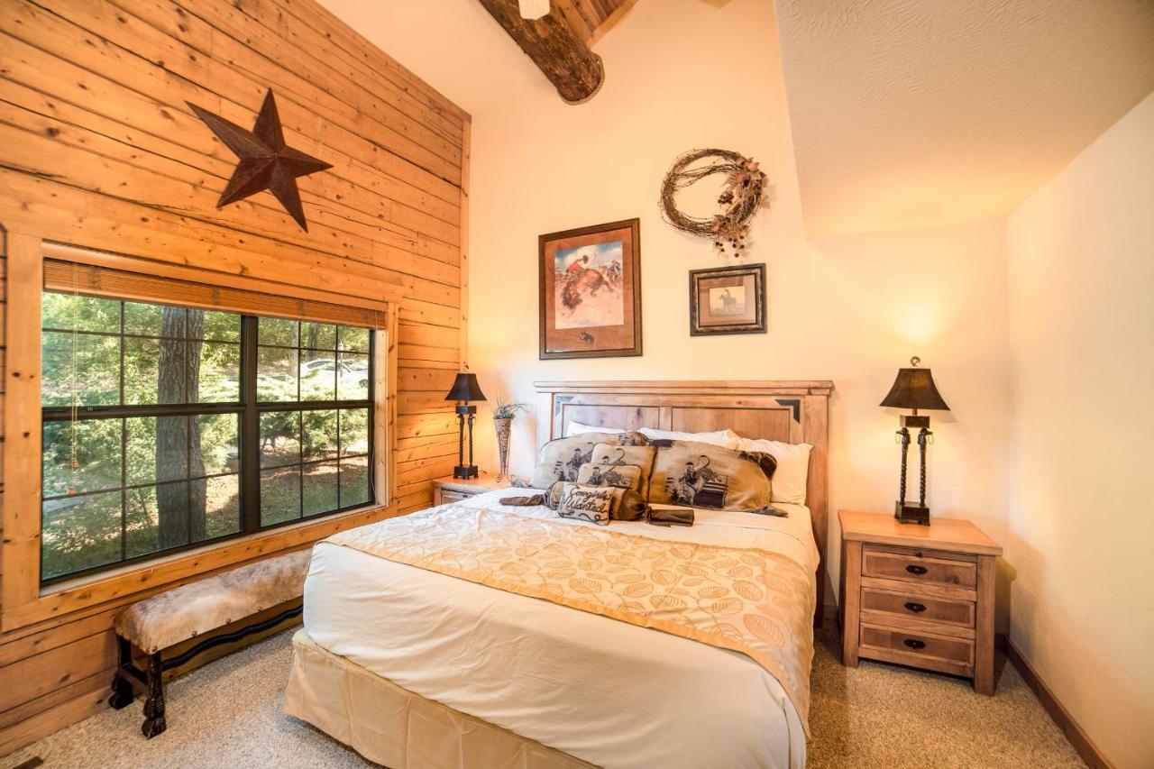Cabins At Grand Mountain Branson Exteriör bild